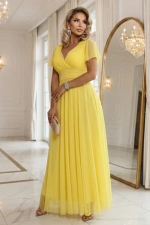 elegantne maksikleit v kaelusega